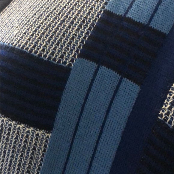 The sweater that is unstoppable! Bold, elegant and beautiful wearing ST JOHN! - Picture 8 of 10